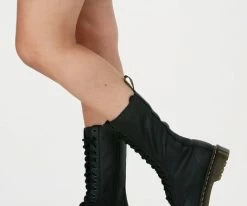 Dr martens 1b99 bottines à lacets en noir 11 Dr martens 1b99 bottines à lacets en noir -Bottes Femme Soldes 109254 8