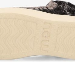 Mou eskimo sneaker bottes fourrure en noir -Bottes Femme Soldes 123255 4