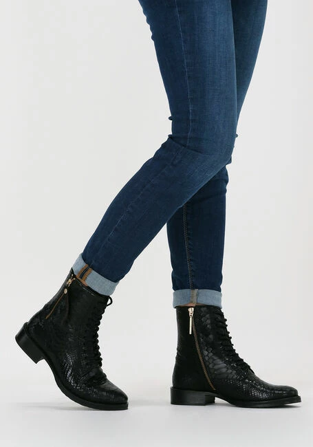 Fred de la bretoniere 184010073 bottines à lacets en noir 6 Fred de la bretoniere 184010073 bottines à lacets en noir – Image 6