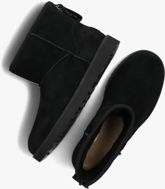 Ugg w classic mini logo zip bottes fourrure en noir 5 Ugg w classic mini logo zip bottes fourrure en noir – Image 5