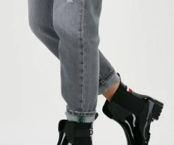 Tommy hilfiger th hardware rainboot bottes en caoutchouc en noir 11 Tommy hilfiger th hardware rainboot bottes en caoutchouc en noir -Bottes Femme Soldes 206602 8