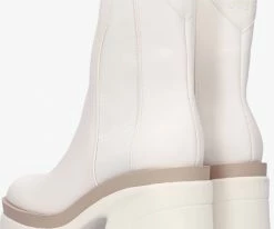 Guess vaneta bottines chelsea en blanc 8 Guess vaneta bottines chelsea en blanc -Bottes Femme Soldes 230819 3